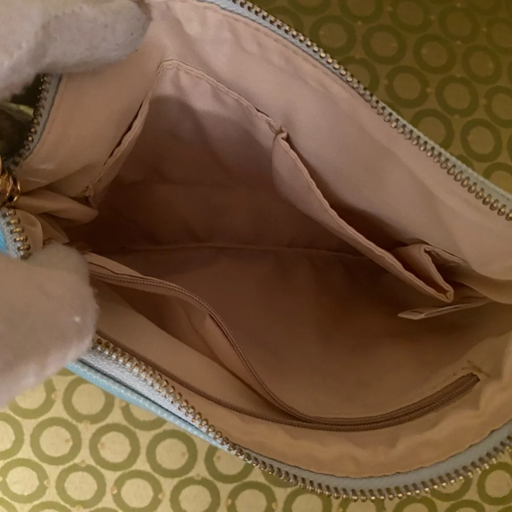 Beach denim pouch with zipped pockets and zipper